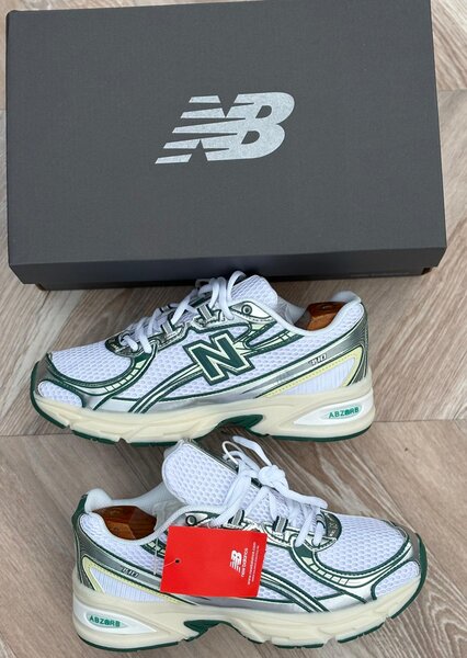 New Balance 530 Sneakers