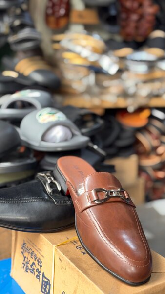 Mules en cuir pour homme élégantes