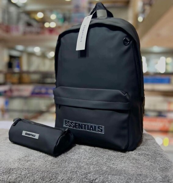 Sac à dos Essentials noir