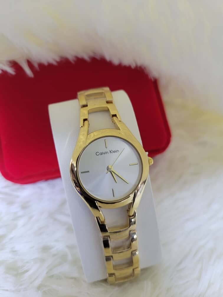 Montre Or Élégante Femme