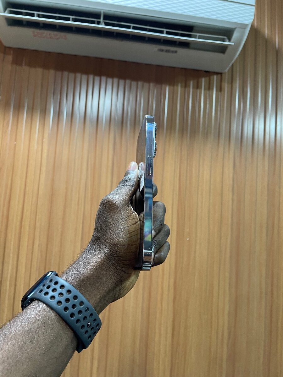 IPHONE 14 PRO 128Go QUASI NEUF IMPORTÉ