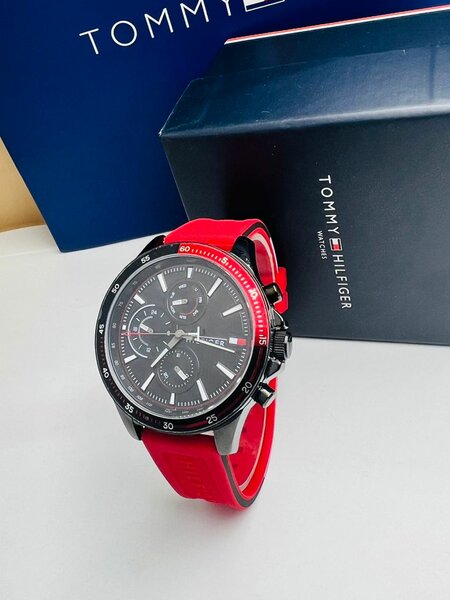 Montre TOMMY HILFIGER authentique