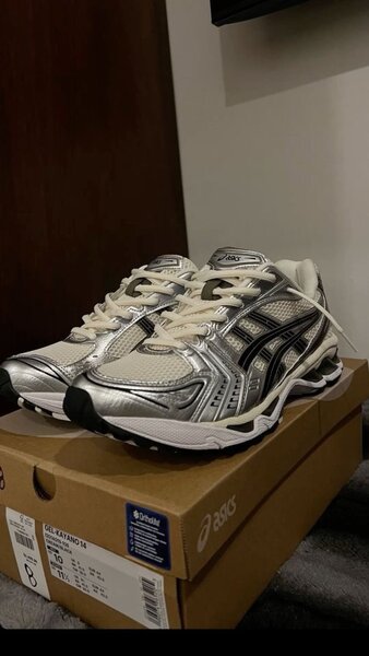 Basket asics authentique