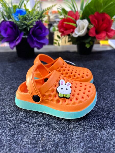 Kids crocs