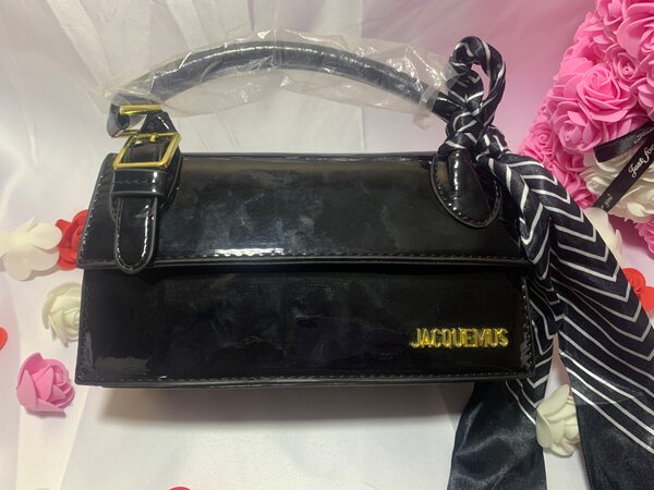 Sac à main élégant noir