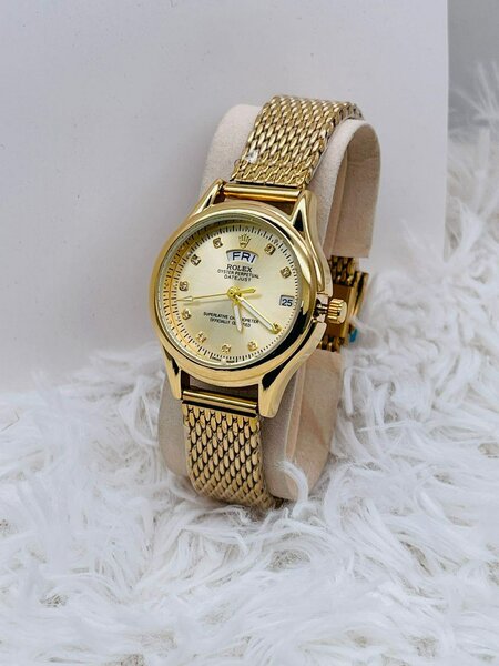 MONTRE ORIGINALE ET DE QUALITÉ FEMME