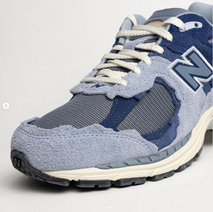 Кроссовки NB 2002R синие,текстильные