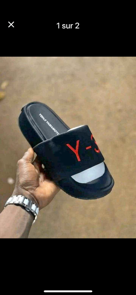 Claquettes noires tendances Y-3