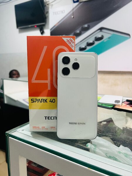 Tecno Spark 40 Smartphone