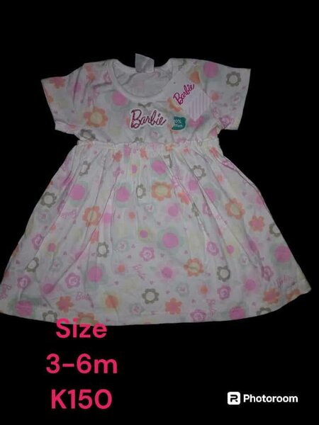 A thin knit dress for kindergarten