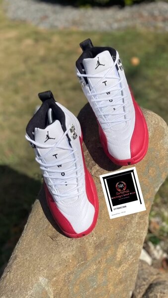 Basket AIR JORDAN  authentique avec sa boîte