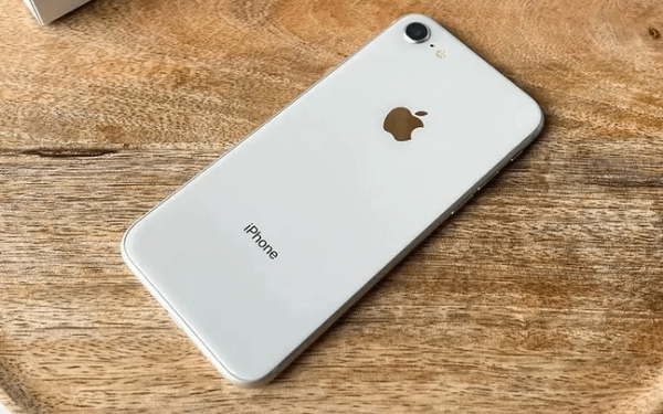 iPhone blanc élégant - 128GB