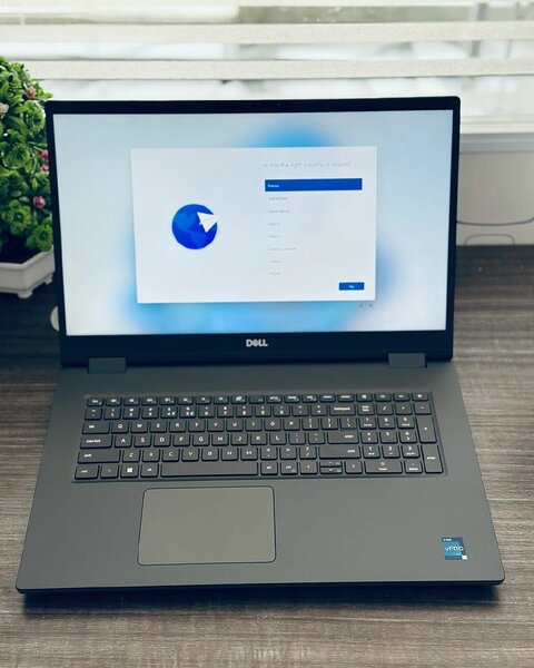 Dell Precision 7780