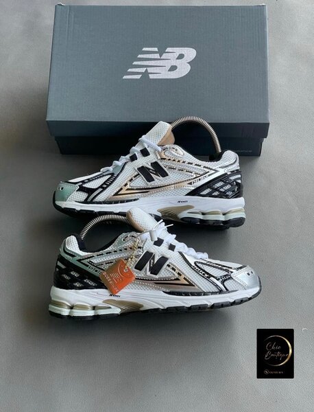 Basket new balance avec carton