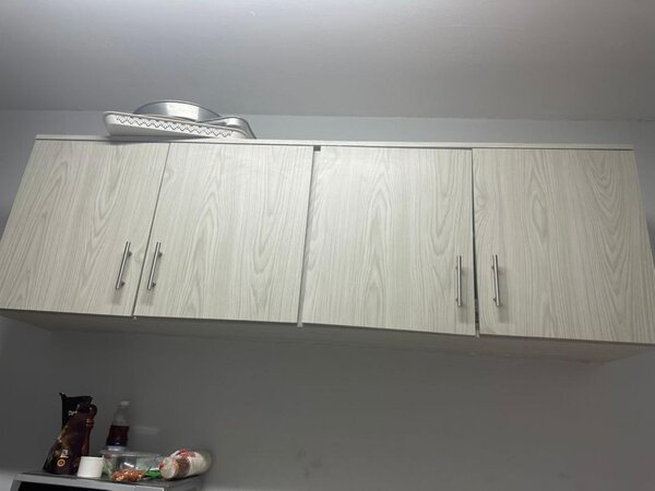 Armoire de cuisine en bois