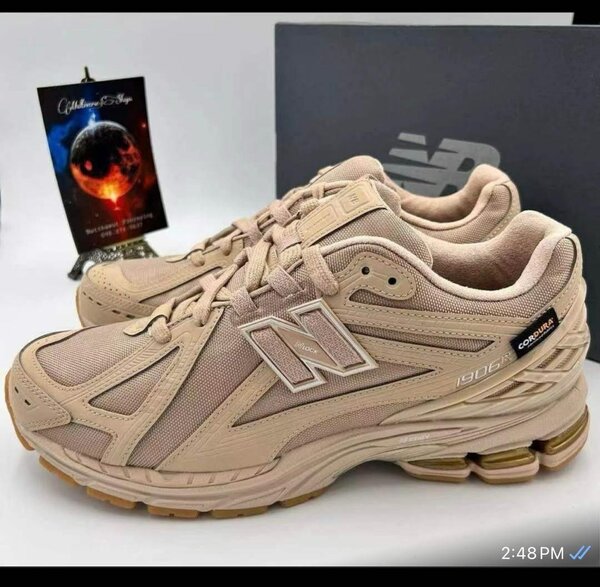 New Balance Sneakers