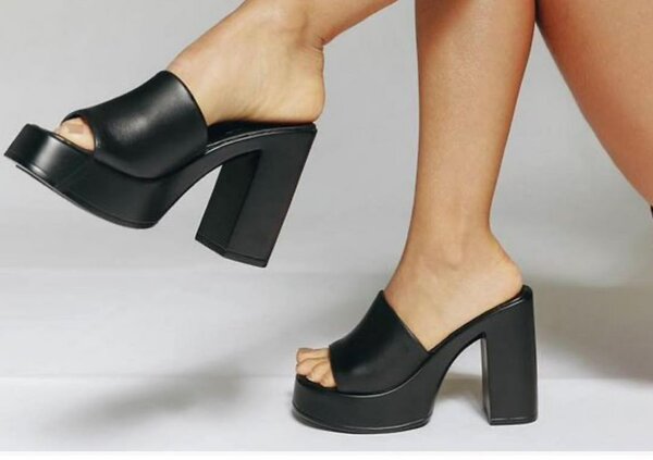 Sandales à talons blocs élégantes