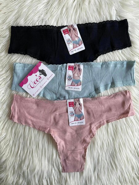 Strings et culottes pour femmes