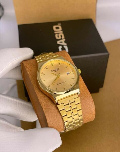 Montre Casio Classique Dorée