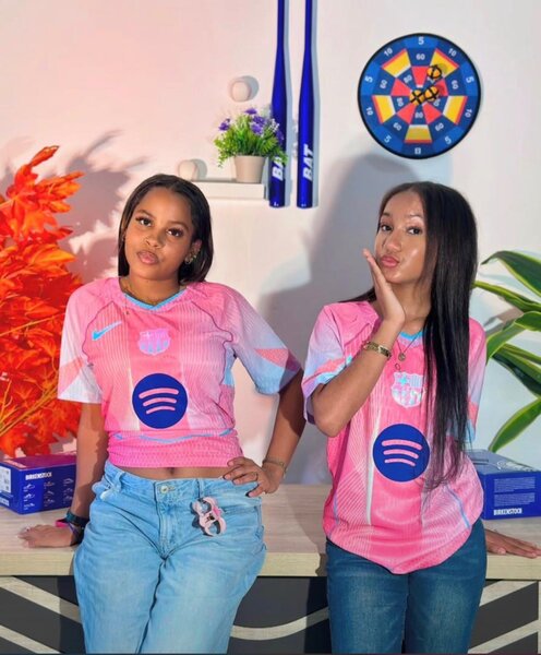 Maillots du Barca foot rose