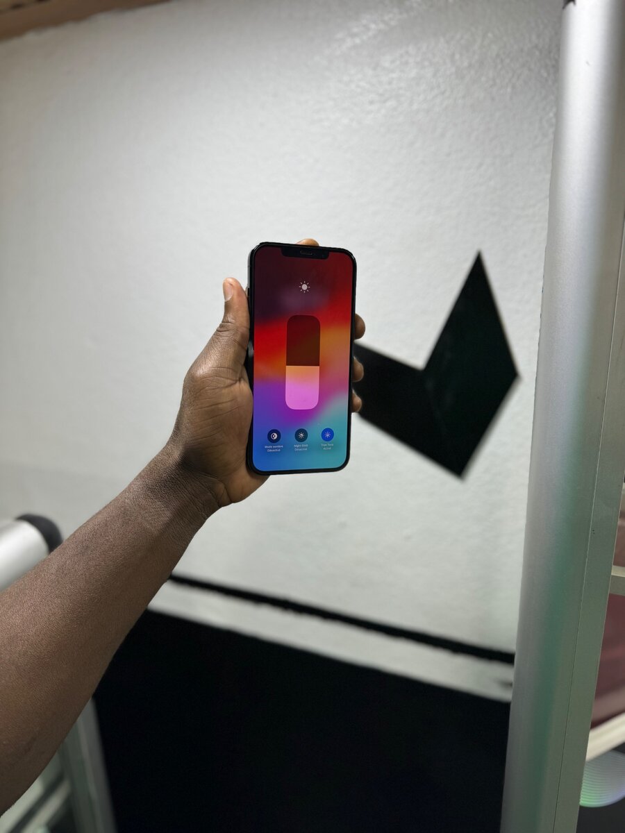 iPhone 12 Pro Max 256Go djazz tout es d’origine