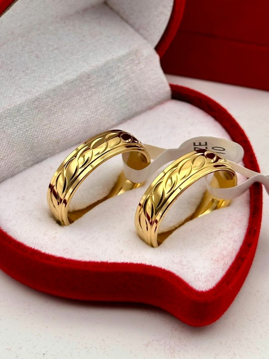 Alliances en or élégantes