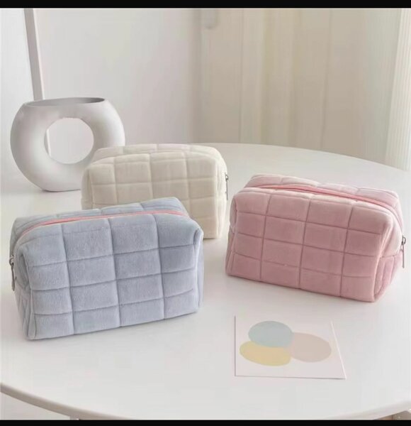 Trousse de maquillage en velours