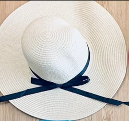 Beach hat for ladies white