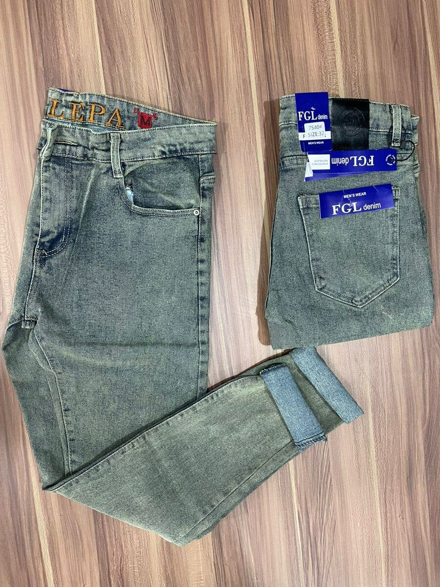 Stock Jeans