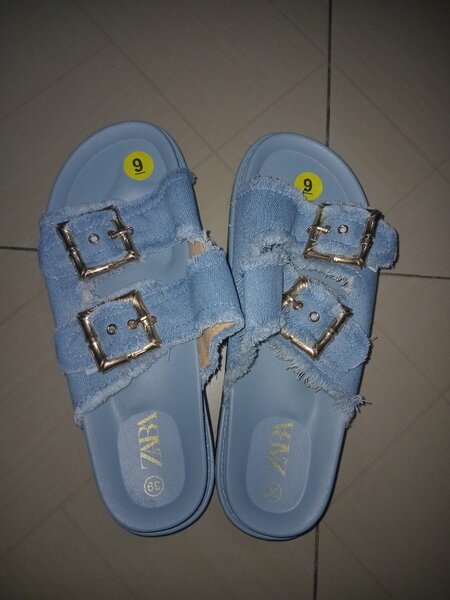 Sandales en denim tendance