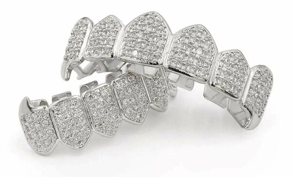 Grillz dentaires incrustés strass