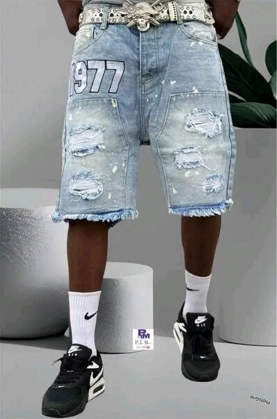 Shorts en jean déchiré tendance