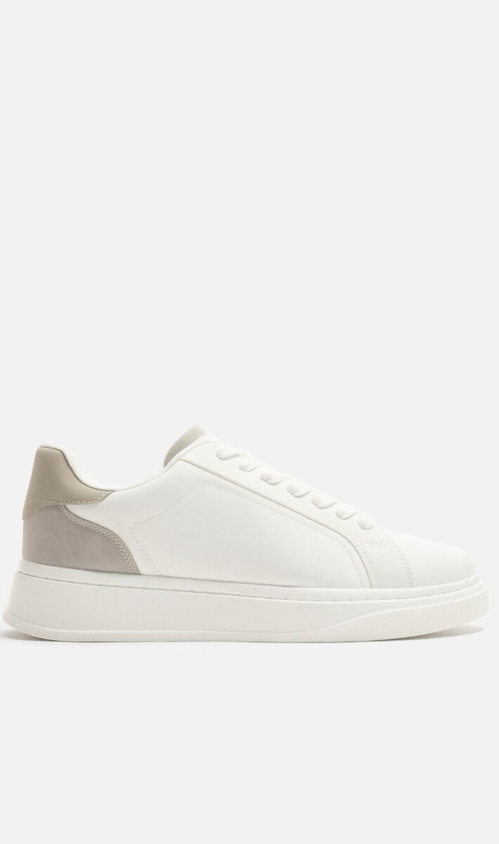 Heel detail trainers Zara