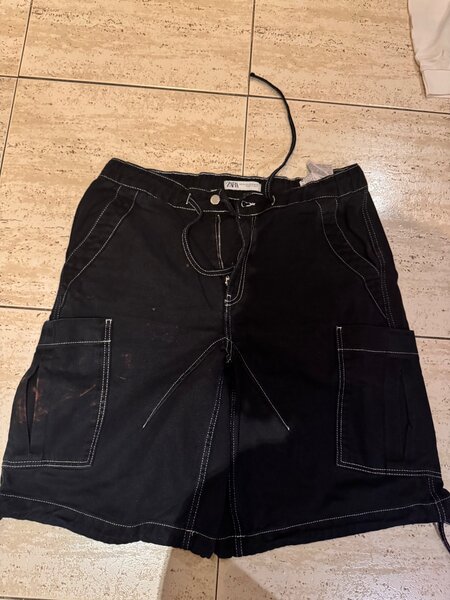 SHORT NOIR ZARA
