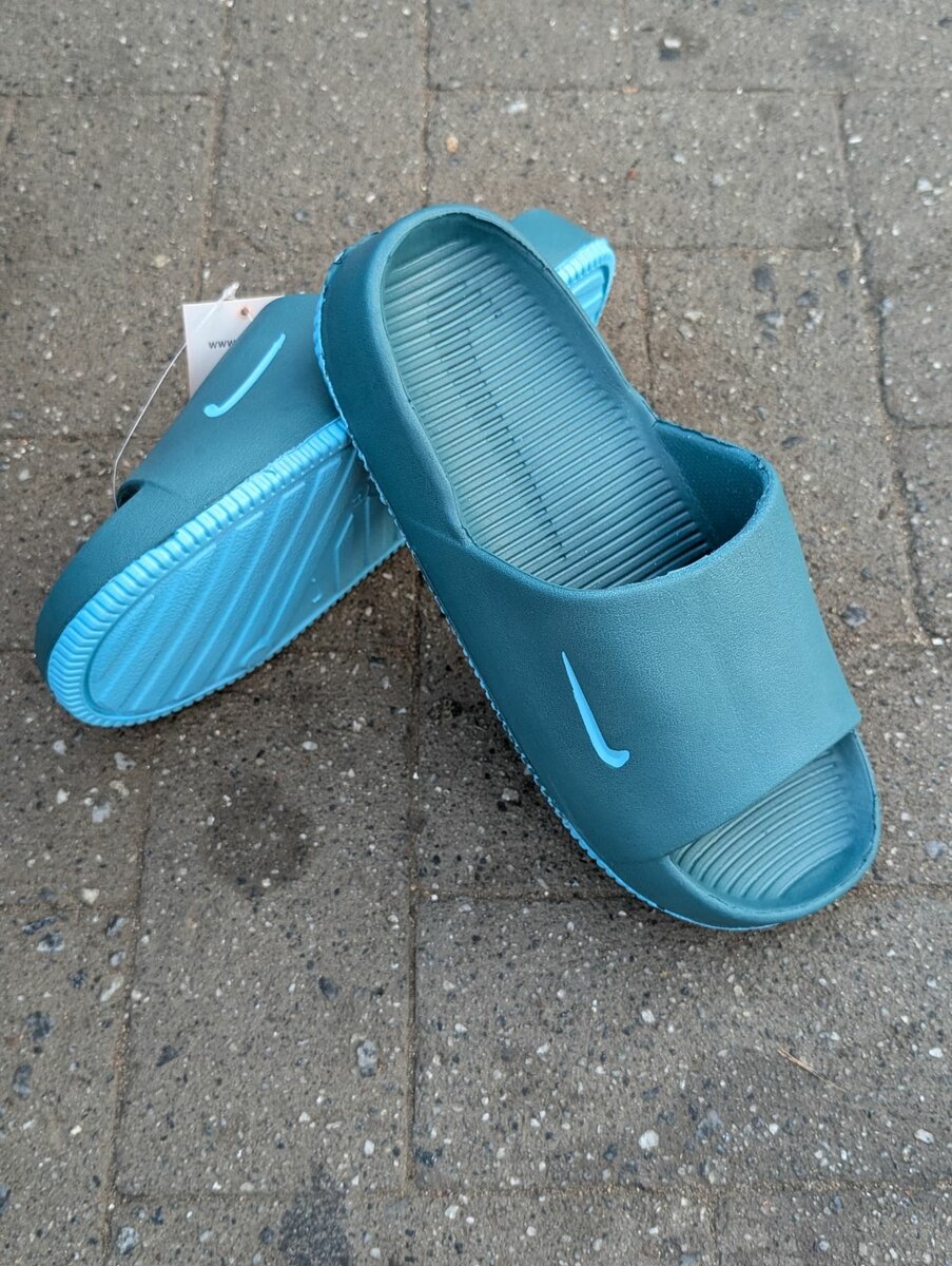 Nike slides