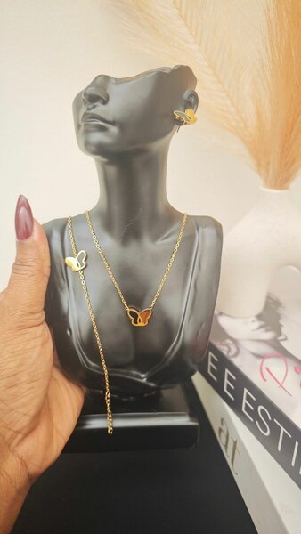 Parure Papillon Dorée Élégante