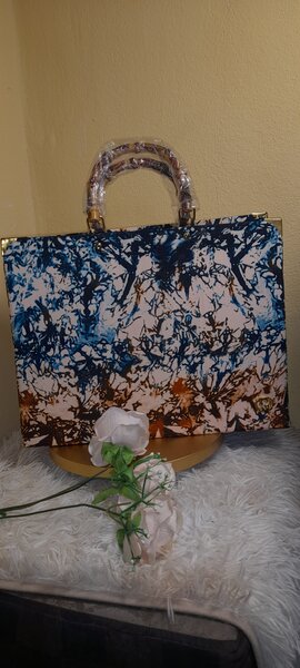 Sac à main imprimé élégant