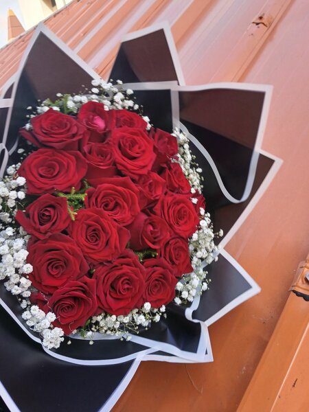 Bouquet de roses rouges élégantes