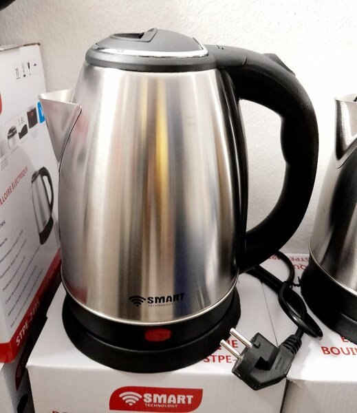 BOUILLOIRE ÉLECTRIQUE