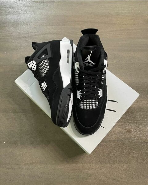 Baskets Air Jordan 4 Rétro