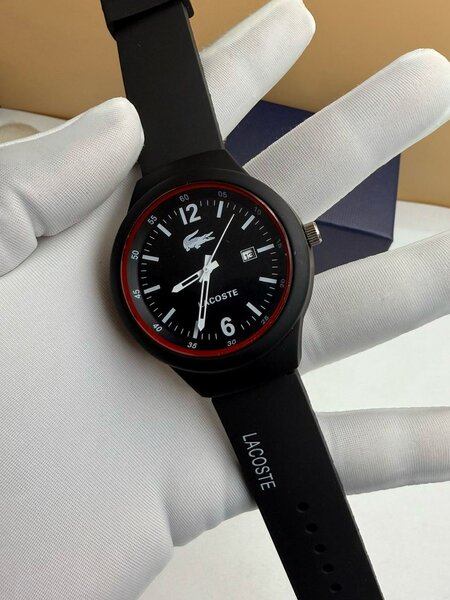 Montre l'accoste authentiques