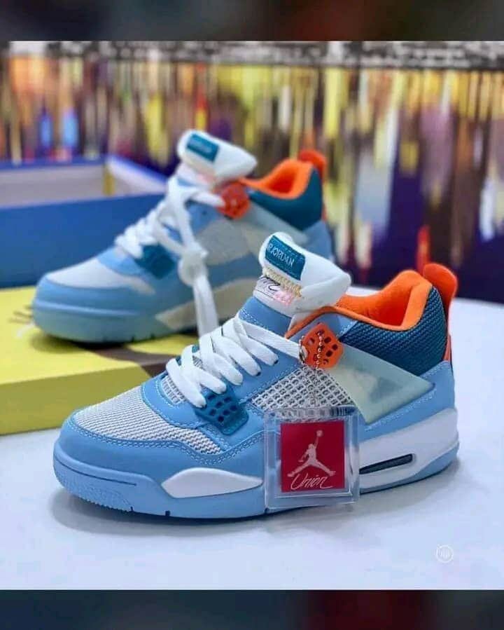 Jordan 4 first class