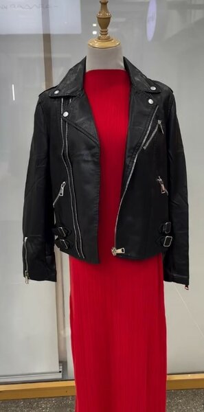 Платье красное