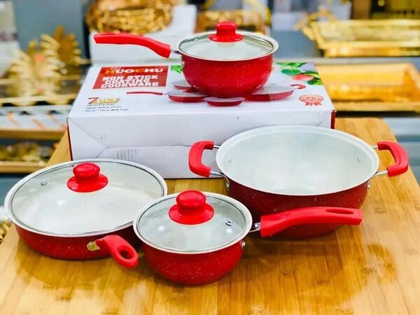 Ensemble soupière 7 pièces .