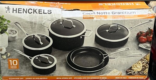 Melamine dinnerware set