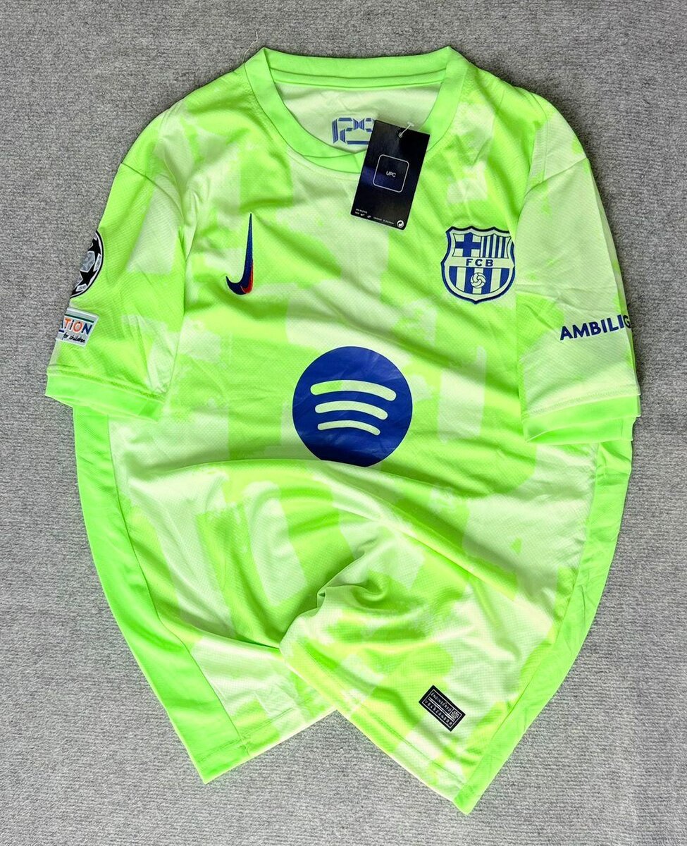 Maillots de football tendance