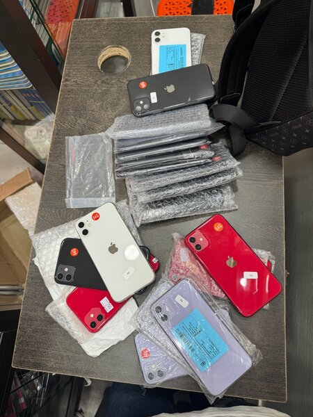 iPhone 11 64G quasi neuf