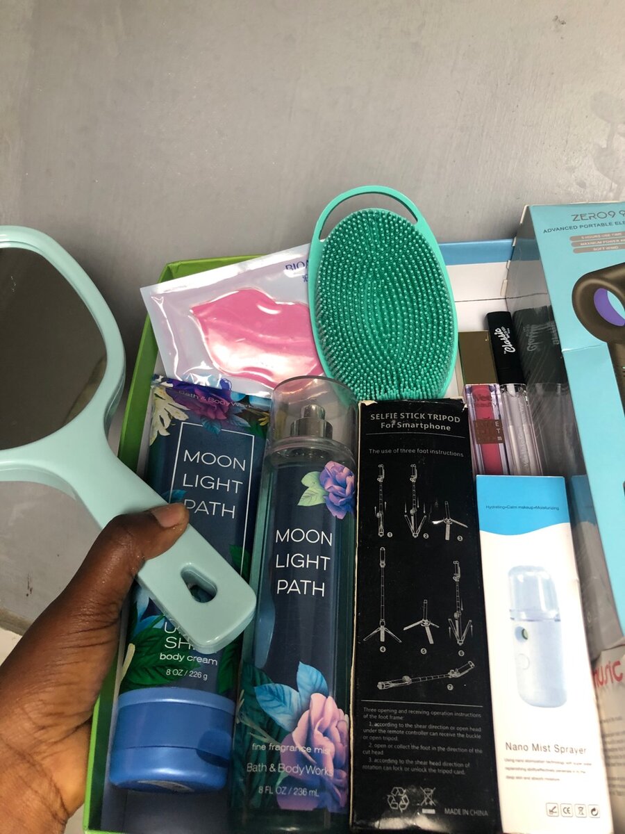 Prepackaged cup gift set