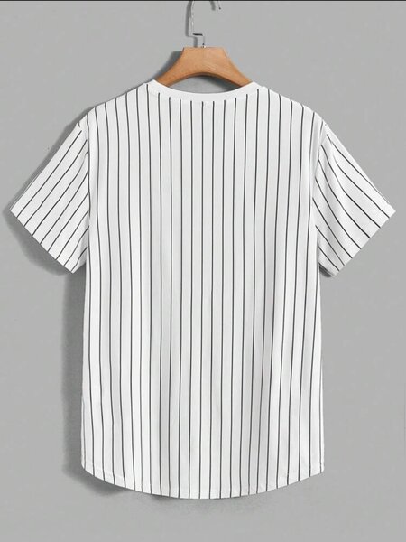 Manfinity urban chill men Tshirt (SHEIN product)