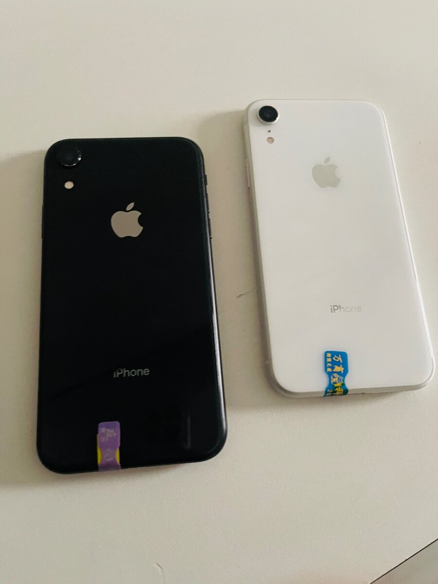PRE OWNED IPHONES XR